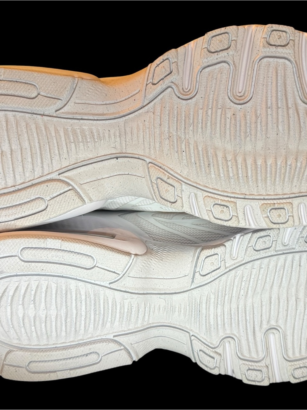 Nike Air Max Fire Triple White IF2621-100 Men’s Size 10 Running Shoes - Picture 5 of 6